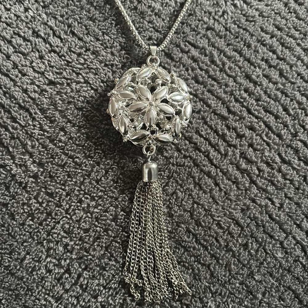 Necklace - Picture 2 of 2